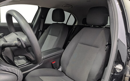 Mercedes-Benz A-Класс, 2018 год, 2 500 000 рублей, 20 фотография