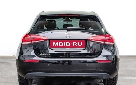 Mercedes-Benz A-Класс, 2018 год, 2 500 000 рублей, 6 фотография