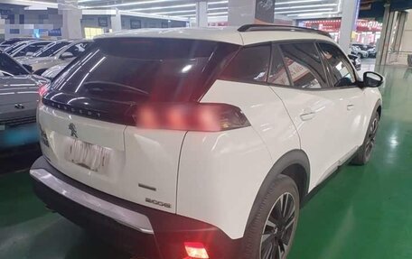 Peugeot 2008 II, 2022 год, 1 350 000 рублей, 6 фотография