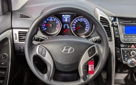 Hyundai i30 II рестайлинг, 2014 год, 999 000 рублей, 16 фотография