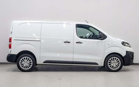 Opel Vivaro, 2022 год, 2 650 000 рублей, 4 фотография