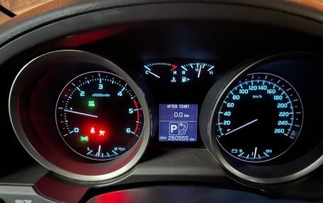 Toyota Land Cruiser 200, 2011 год, 3 250 000 рублей, 20 фотография