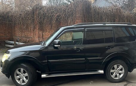 Mitsubishi Pajero IV, 2011 год, 1 650 000 рублей, 3 фотография
