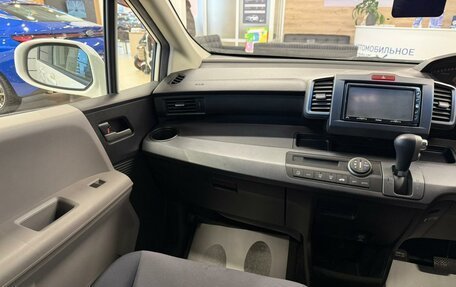 Honda Freed I, 2010 год, 1 179 000 рублей, 14 фотография