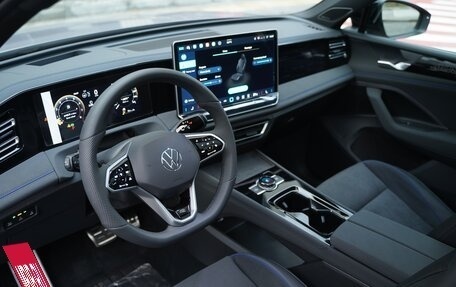 Volkswagen Tiguan, 2025 год, 4 850 000 рублей, 18 фотография