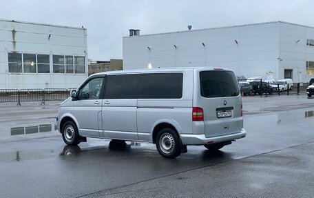 Volkswagen Caravelle T5, 2009 год, 1 330 000 рублей, 6 фотография