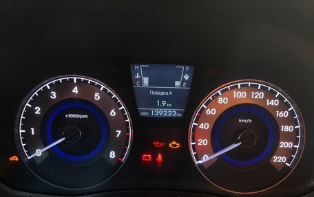 Hyundai Solaris II рестайлинг, 2011 год, 670 000 рублей, 9 фотография