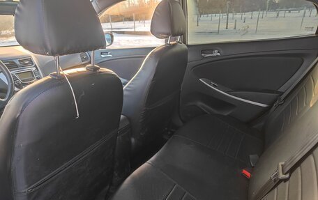 Hyundai Solaris II рестайлинг, 2011 год, 670 000 рублей, 11 фотография