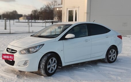 Hyundai Solaris II рестайлинг, 2011 год, 670 000 рублей, 7 фотография