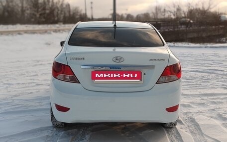 Hyundai Solaris II рестайлинг, 2011 год, 670 000 рублей, 5 фотография