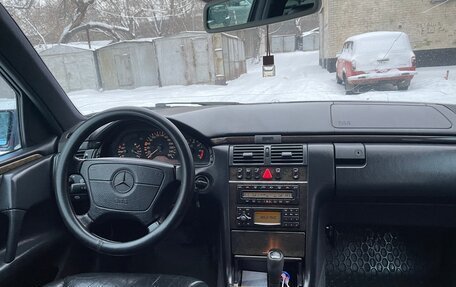 Mercedes-Benz E-Класс, 1998 год, 649 999 рублей, 10 фотография