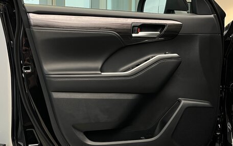 Toyota Highlander, 2025 год, 6 499 000 рублей, 26 фотография