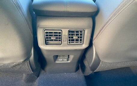 Toyota RAV4, 2025 год, 4 199 000 рублей, 13 фотография