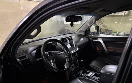 Toyota Land Cruiser Prado 150 рестайлинг 2, 2010 год, 1 910 000 рублей, 6 фотография