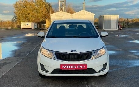 KIA Rio III рестайлинг, 2014 год, 685 000 рублей, 2 фотография