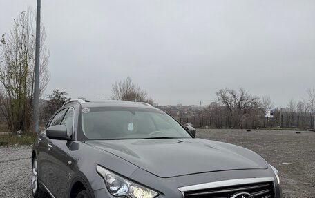 Infiniti FX II, 2013 год, 2 000 000 рублей, 1 фотография