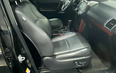 Toyota Land Cruiser Prado 150 рестайлинг 2, 2017 год, 4 590 000 рублей, 9 фотография