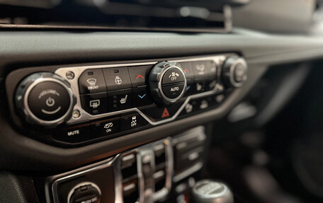 Jeep Wrangler, 2024 год, 14 800 000 рублей, 21 фотография