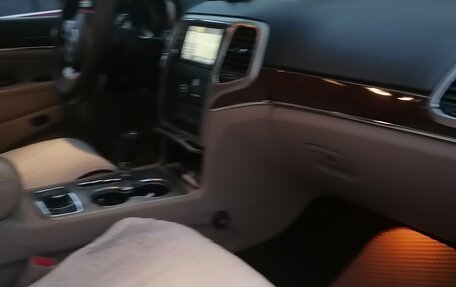 Jeep Grand Cherokee, 2012 год, 1 700 000 рублей, 12 фотография