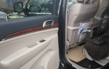 Jeep Grand Cherokee, 2012 год, 1 700 000 рублей, 13 фотография