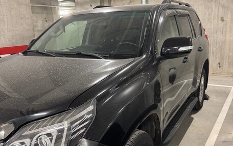 Toyota Land Cruiser Prado 150 рестайлинг 2, 2010 год, 2 800 000 рублей, 2 фотография