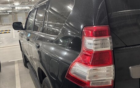 Toyota Land Cruiser Prado 150 рестайлинг 2, 2010 год, 2 800 000 рублей, 7 фотография