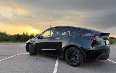 Tesla Model Y I, 2021 год, 4 970 000 рублей, 4 фотография