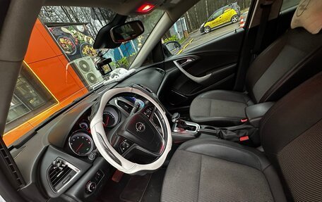 Opel Astra J, 2012 год, 840 000 рублей, 33 фотография