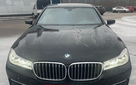 BMW 7 серия, 2017 год, 2 490 000 рублей, 9 фотография