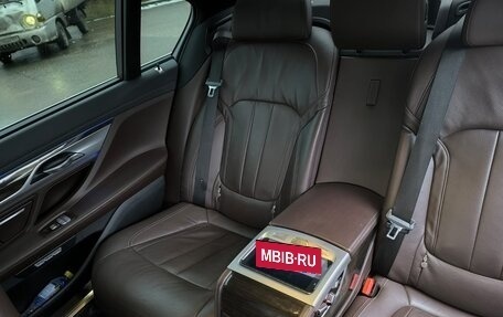 BMW 7 серия, 2017 год, 2 490 000 рублей, 14 фотография