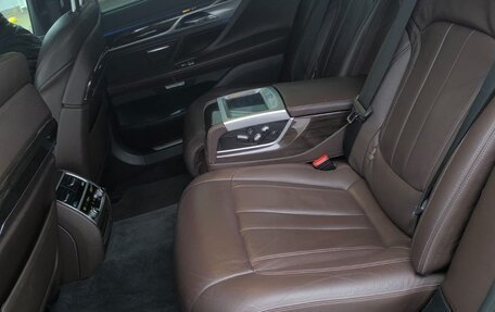 BMW 7 серия, 2017 год, 2 490 000 рублей, 16 фотография