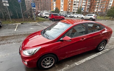 Hyundai Solaris II рестайлинг, 2011 год, 650 000 рублей, 2 фотография