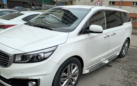 KIA Carnival III, 2016 год, 2 550 000 рублей, 9 фотография