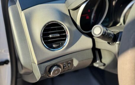 Chevrolet Cruze II, 2013 год, 649 000 рублей, 8 фотография