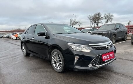 Toyota Camry, 2017 год, 2 490 000 рублей, 3 фотография