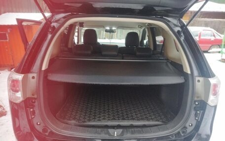 Mitsubishi Outlander III рестайлинг 3, 2014 год, 1 200 000 рублей, 3 фотография