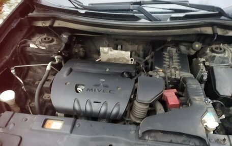 Mitsubishi Outlander III рестайлинг 3, 2014 год, 1 200 000 рублей, 7 фотография