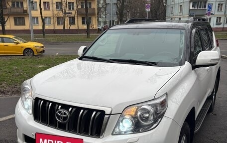 Toyota Land Cruiser Prado 150 рестайлинг 2, 2012 год, 2 650 000 рублей, 18 фотография