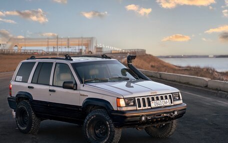 Jeep Grand Cherokee, 1994 год, 700 000 рублей, 2 фотография