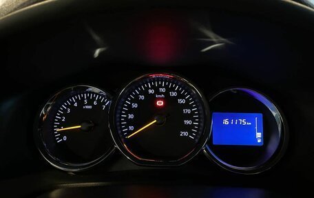 Renault Logan II, 2014 год, 593 000 рублей, 11 фотография