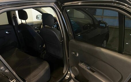 Renault Logan II, 2014 год, 593 000 рублей, 26 фотография