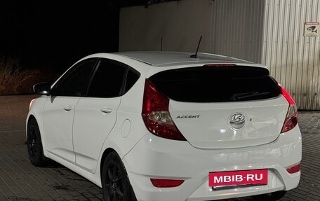 Hyundai Solaris II рестайлинг, 2014 год, 500 000 рублей, 4 фотография