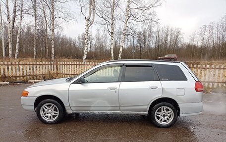 Nissan Wingroad III, 2001 год, 175 000 рублей, 2 фотография