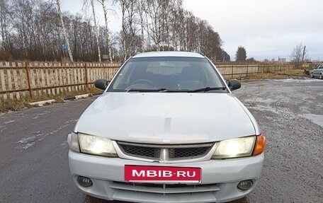 Nissan Wingroad III, 2001 год, 175 000 рублей, 7 фотография