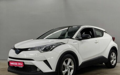 Toyota C-HR I рестайлинг, 2018 год, 2 263 000 рублей, 1 фотография