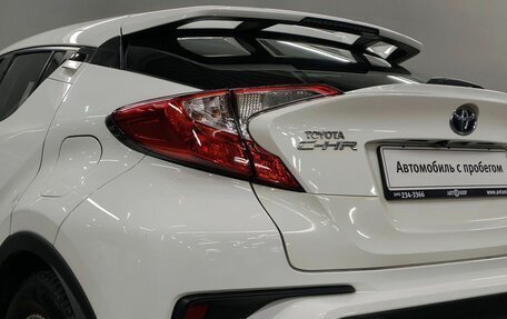 Toyota C-HR I рестайлинг, 2018 год, 2 263 000 рублей, 9 фотография