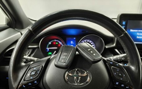 Toyota C-HR I рестайлинг, 2018 год, 2 263 000 рублей, 20 фотография