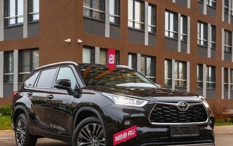 Toyota Highlander, 2025 год, 5 700 000 рублей, 4 фотография