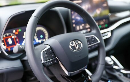 Toyota Highlander, 2025 год, 5 700 000 рублей, 18 фотография