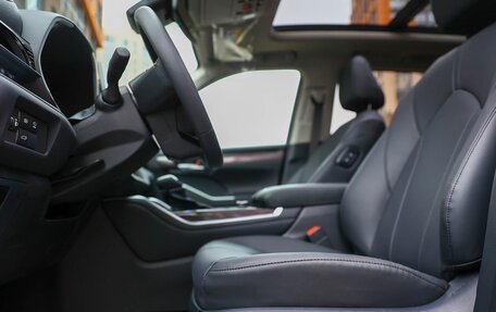 Toyota Highlander, 2025 год, 5 700 000 рублей, 21 фотография